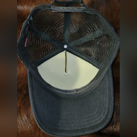 Women's Volcom Black trucker hat - Picture 3 of 4